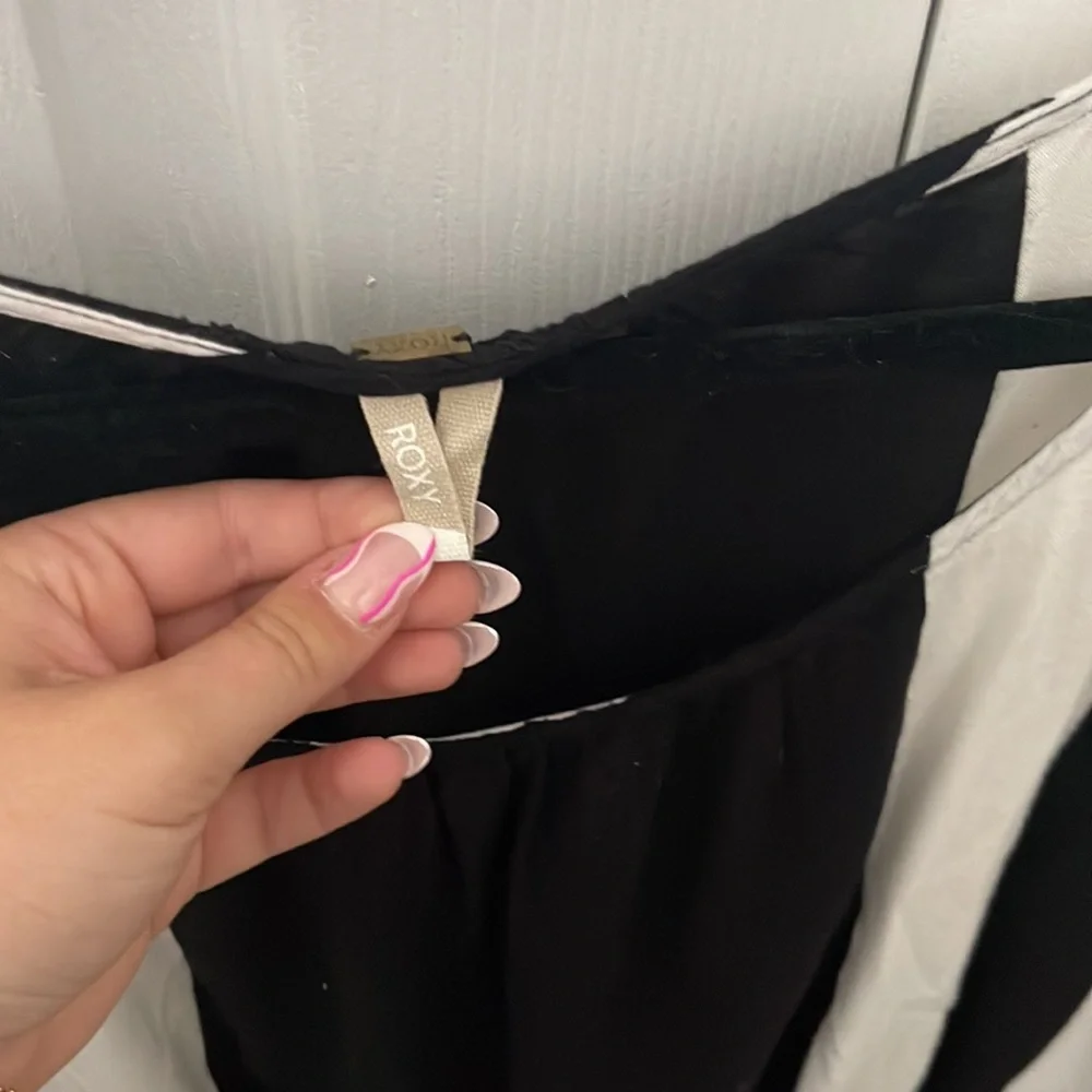 Roxy Coverup - Picture 3 of 4